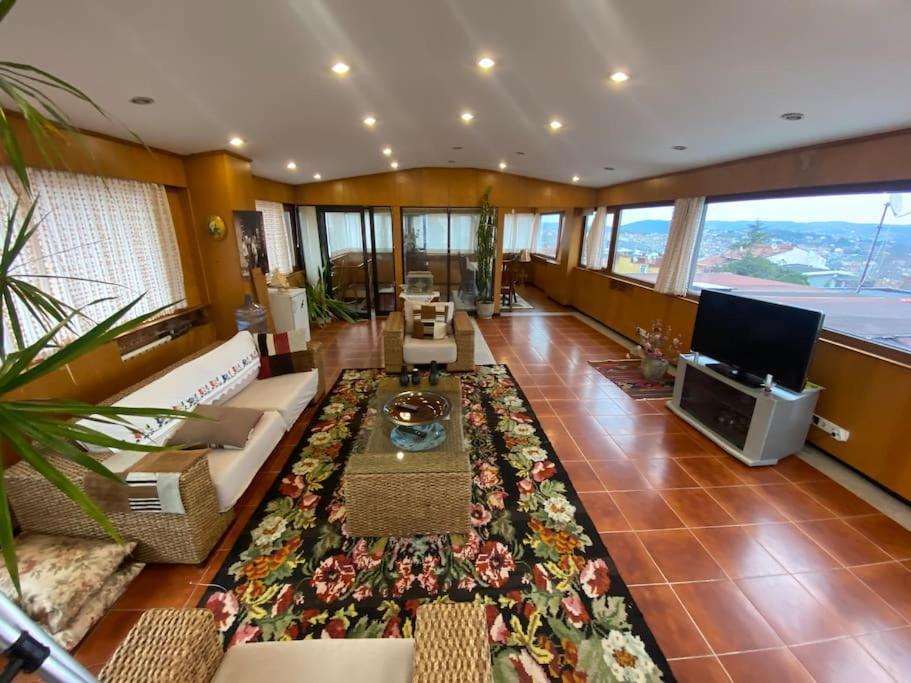 Bogaz'inda, Bahceli, 5 Katli Villa-500m2 * Istanbul
