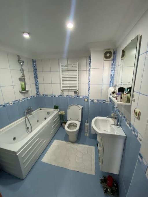 Holiday home Bogaz'inda, Bahceli, 5 Katli Villa-500m2 Istanbul