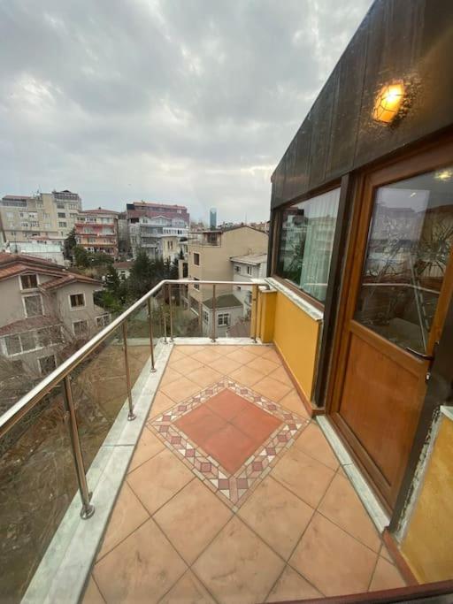 Bogaz'inda, Bahceli, 5 Katli Villa-500m2