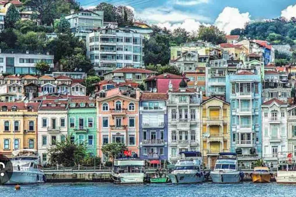 Bogaz'inda, Bahceli, 5 Katli Villa-500m2 Istanbul