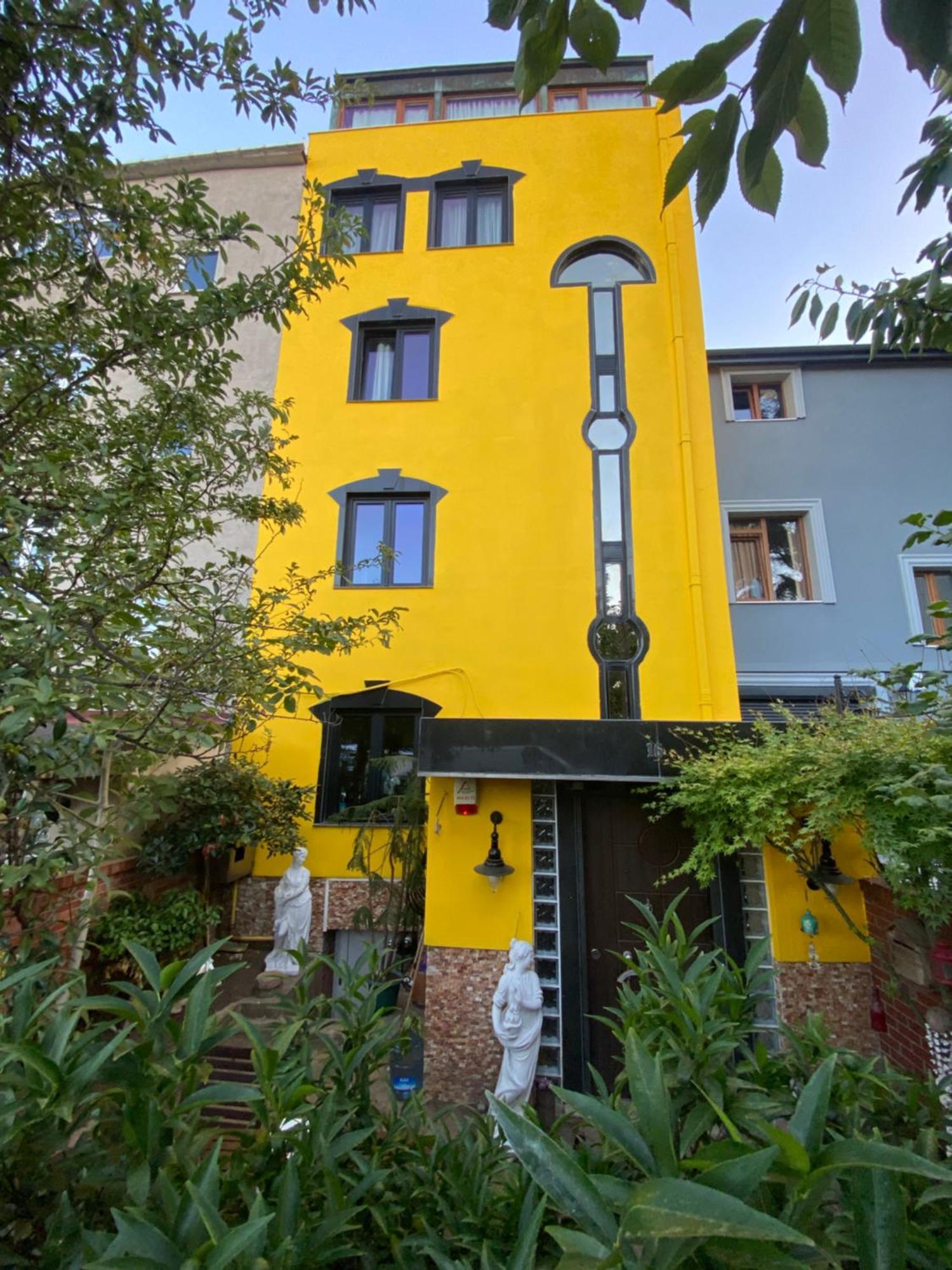 Bogaz'inda, Bahceli, 5 Katli Villa-500m2 Holiday home Istanbul